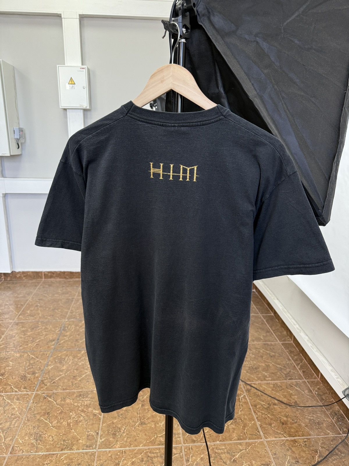 Band Tees Vintage 90s HIM Heartagram T-Shirt Band Metal Rare Retro Y2K Size US M / EU 48-50 / 2 - 2 Thumbnail