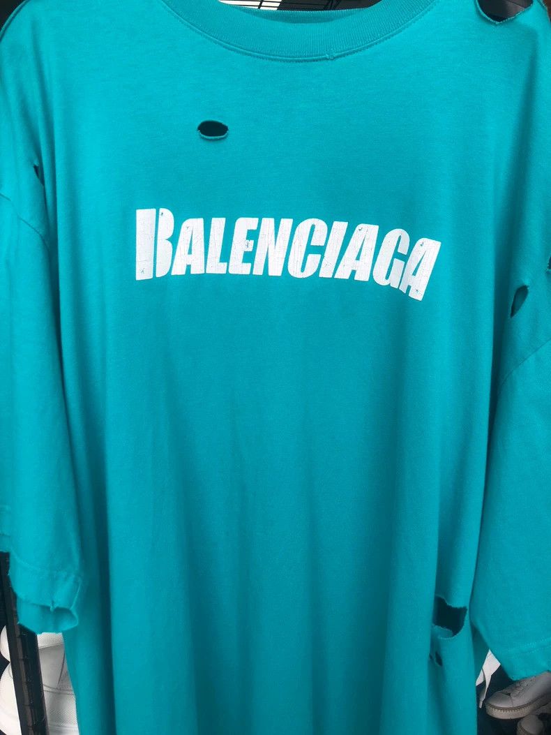 Balenciaga Balenciaga Distressed Hole Short Sleeve Tee - dmc Size US M / EU 48-50 / 2 - 1 Thumbnail
