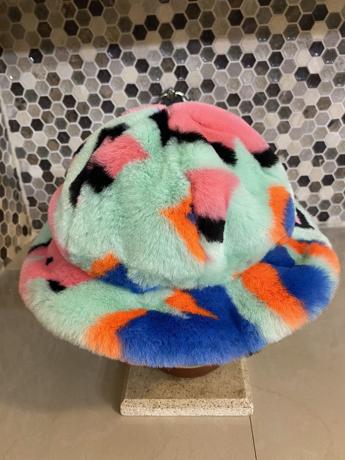 Other Kirin Peggy Gou All-over Logo Faux Fur Bucket Hat Size ONE SIZE - 4 Thumbnail