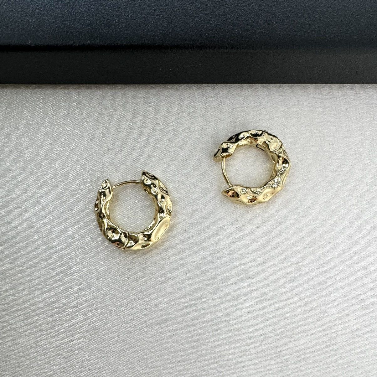 Designer Irregular Small Gold Hoop Earrings for Women Size ONE SIZE - 2 Thumbnail