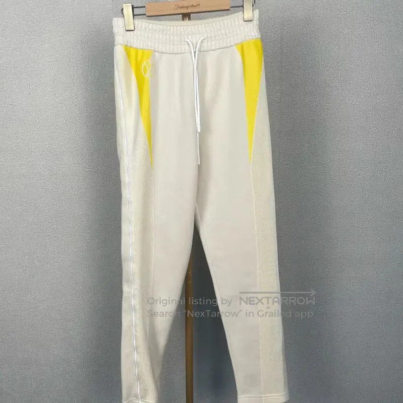 Louis Vuitton Louis Vuitton Beige Cotton Casual Pants . Size 23" - 1 Thumbnail