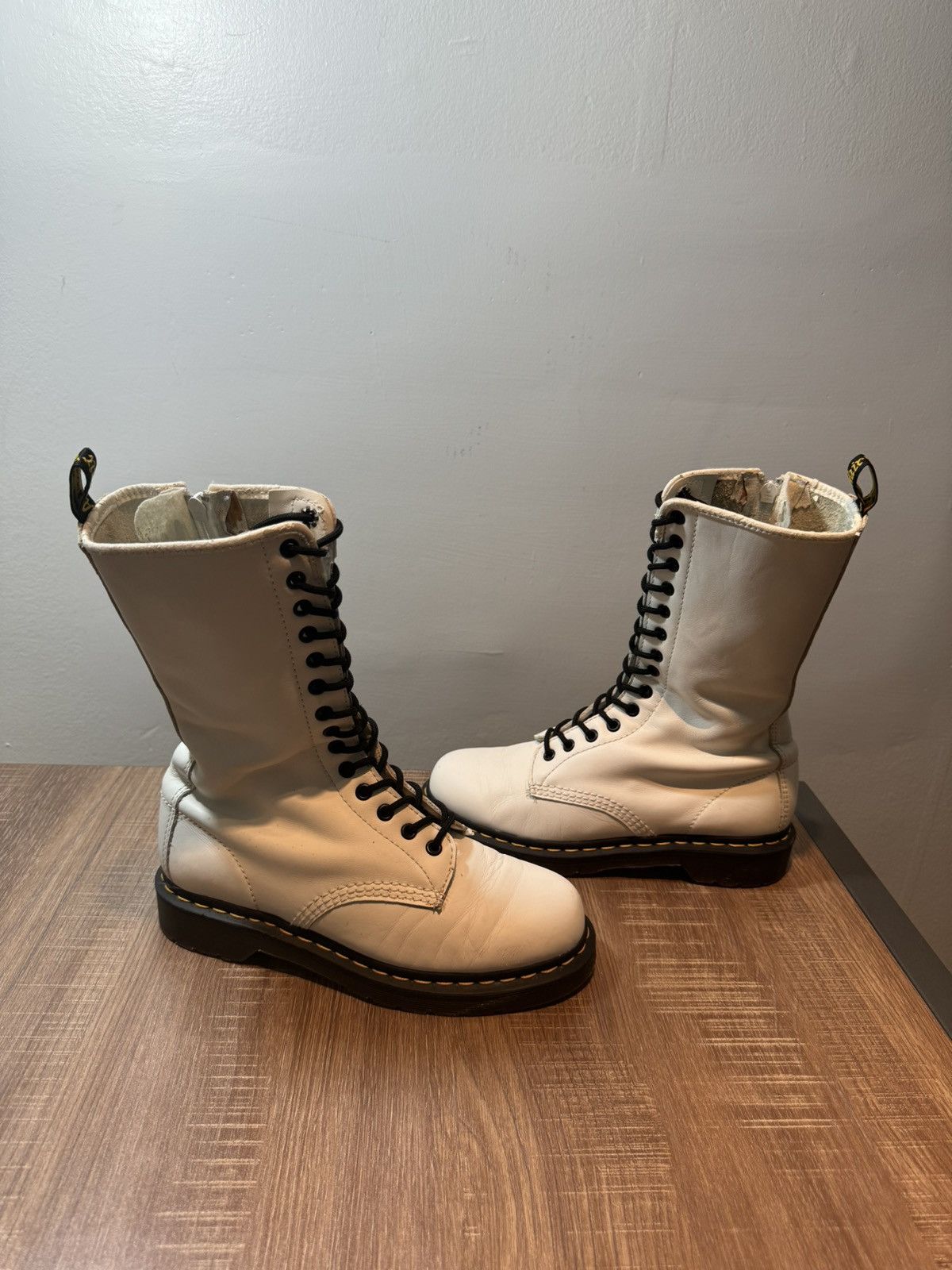 Dr. Martens Doc Dr Martens 10183 Zip Up 14 Leather Womens Boots Size 9 Size US 9 / IT 39 - 2 Thumbnail