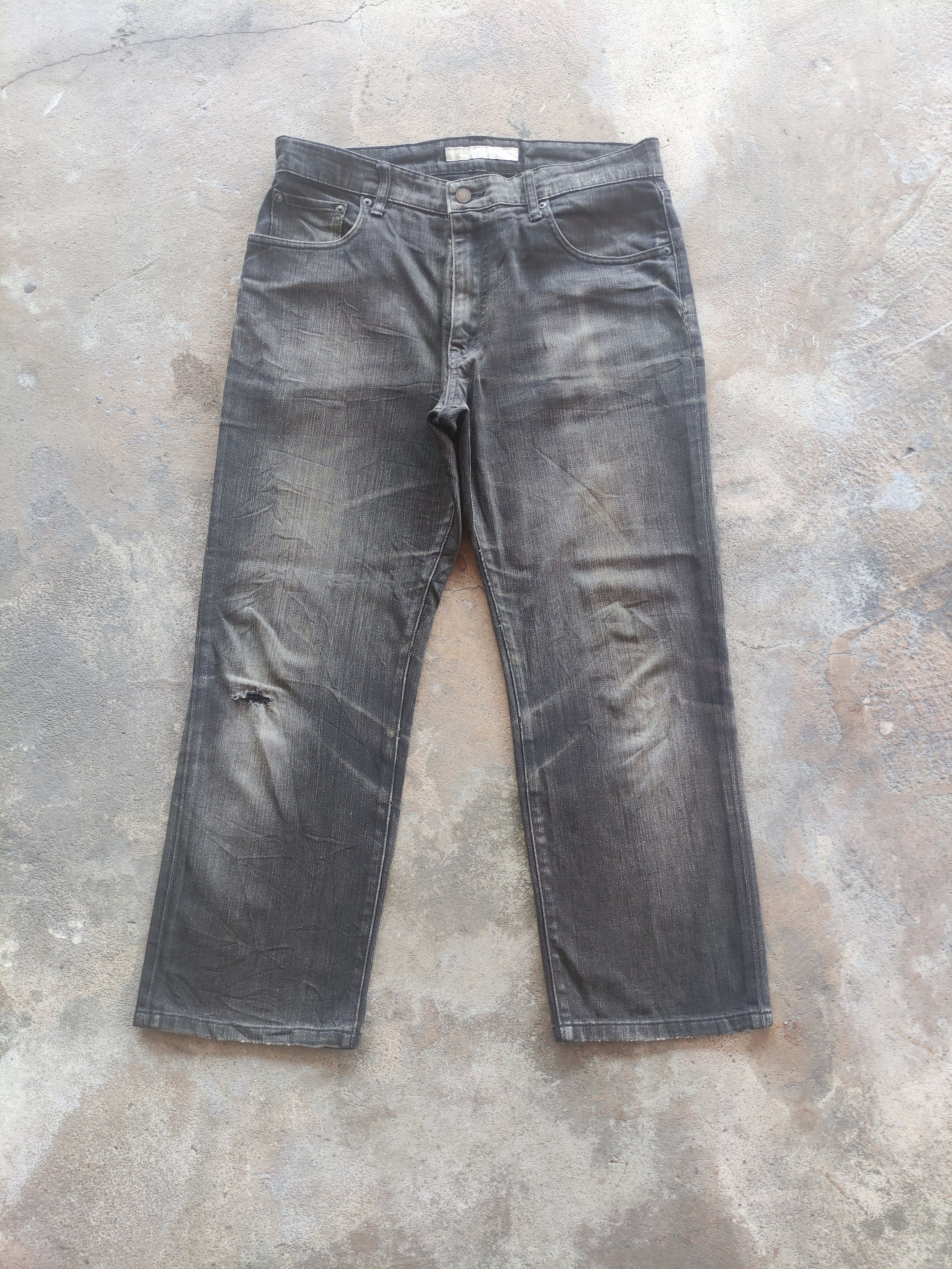 Japanese Brand × Uniqlo W35💥 Vintage Japanese Black Faded Denim Jeans Pants Size US 35 - 2 Thumbnail