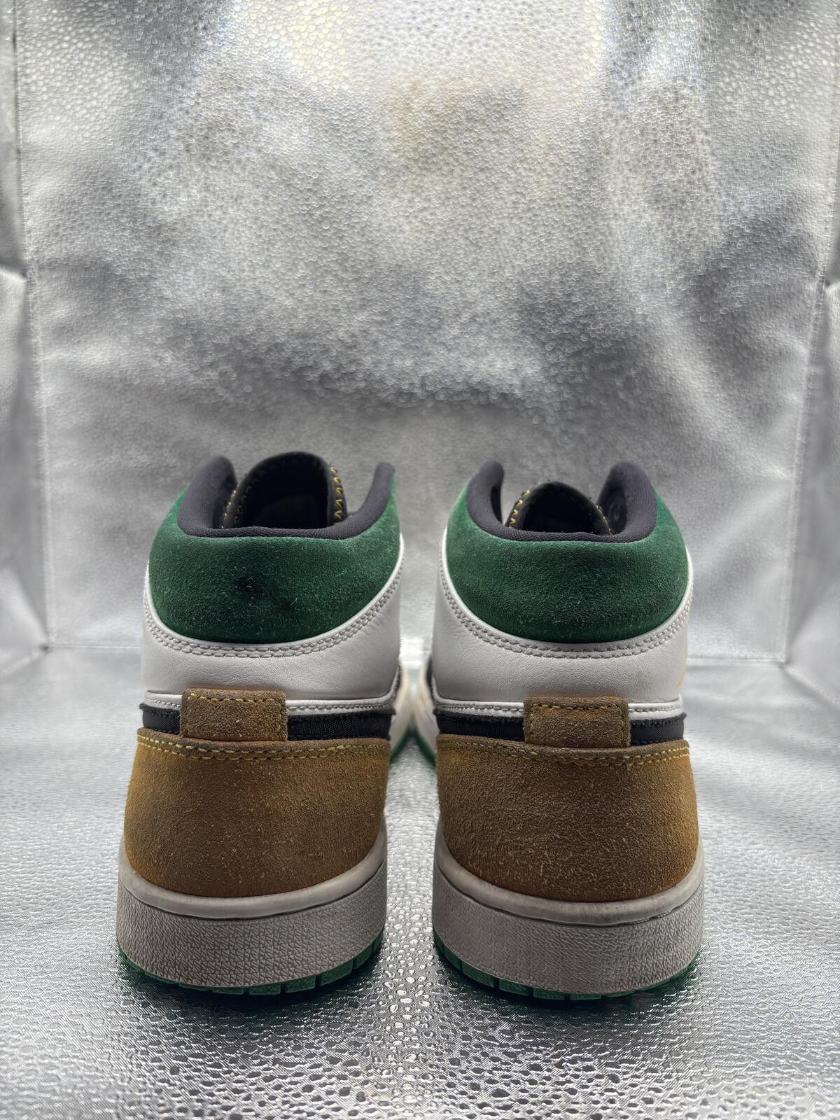 Jordan Brand Air Jordan 1 mid Oakland Size US 9.5 / EU 42-43 - 4 Thumbnail