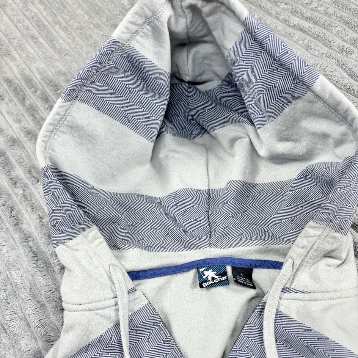 Gotcha Gotcha Men Size Large Full zip vintage Y2K “Gotcha” hoodie Size US L / EU 52-54 / 3 - 13 Thumbnail