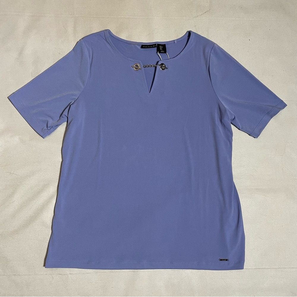 Elie Tahari NWT New Tahari Lilac V-neck Short Sleeve Top Size L Size L / US 10 / IT 46 - 5 Thumbnail