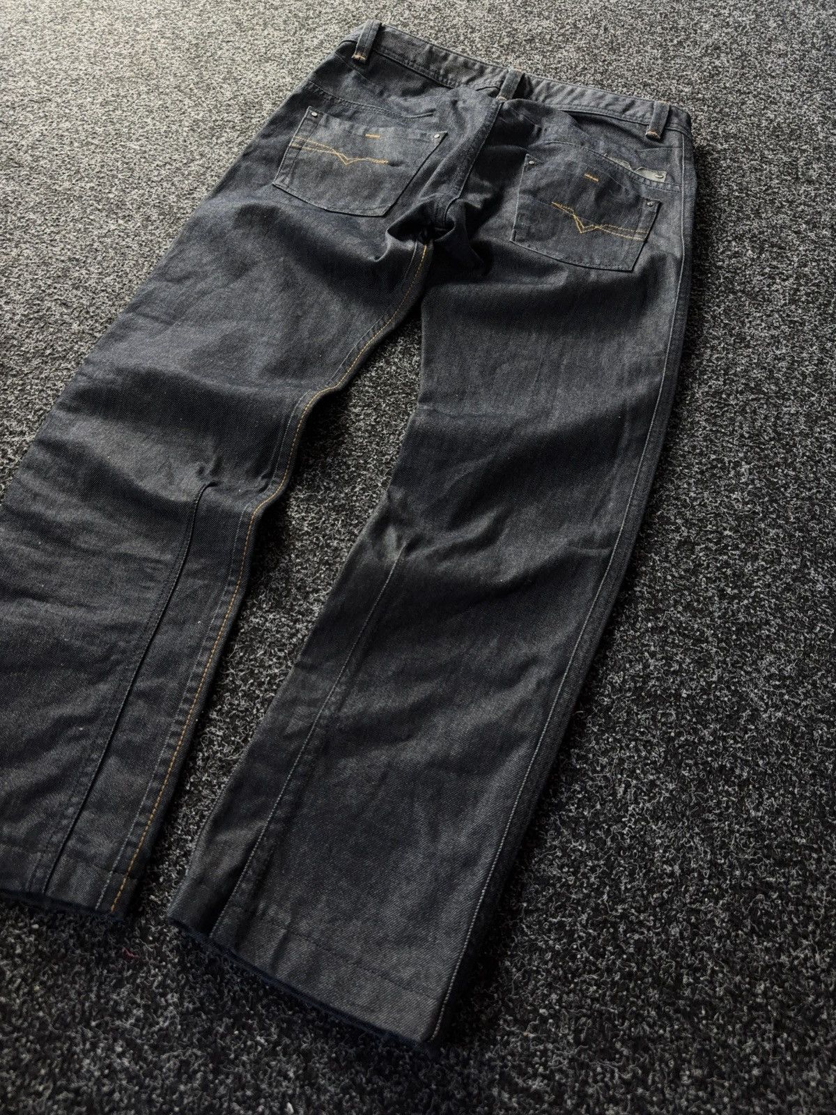 Diesel 00s Designer luxury Diesel Darron Tapered Dark Denim Jeans Size US 30 / EU 46 - 12 Thumbnail