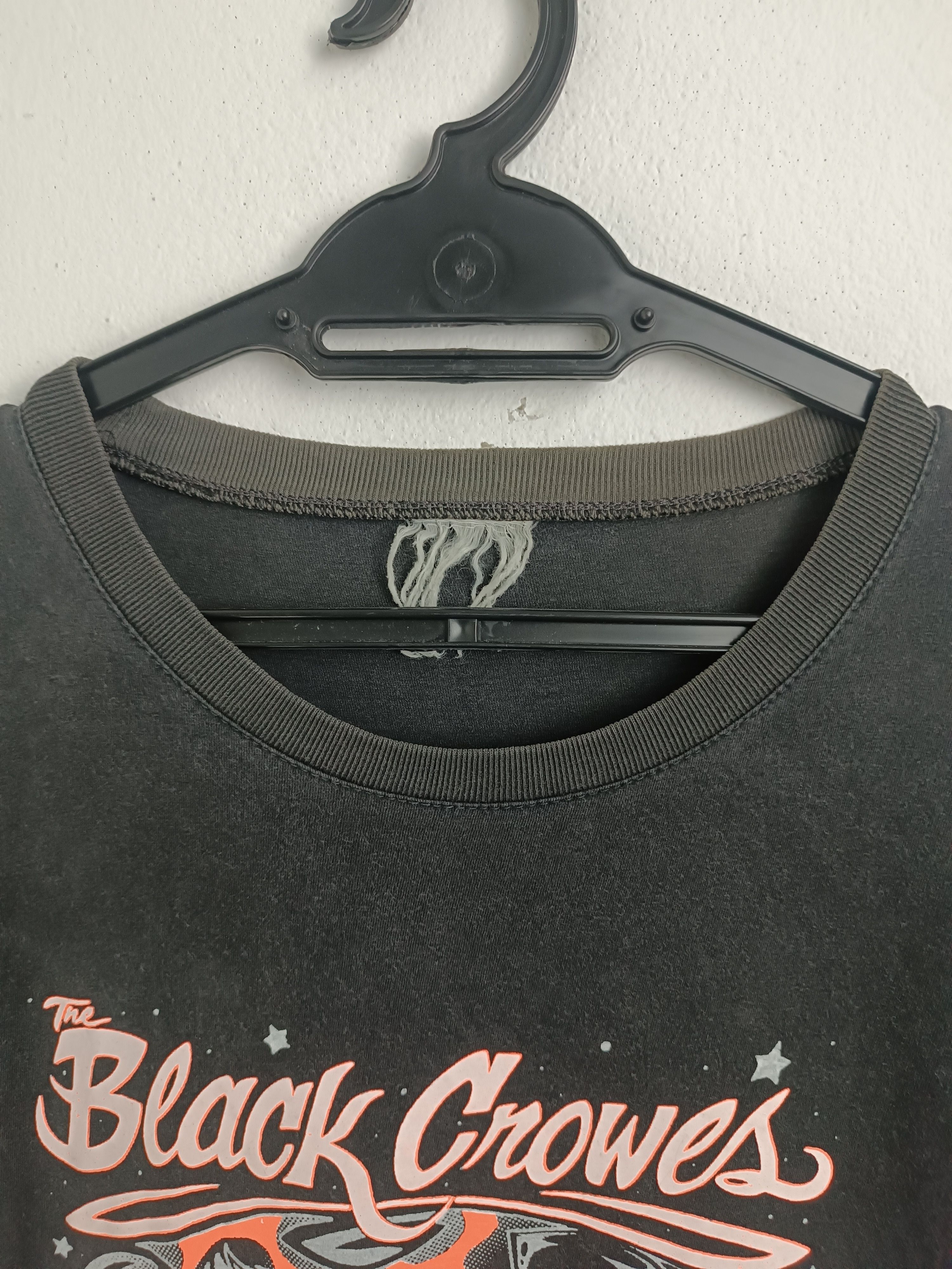 Band Tees THRASHED FADED VINTAGE Y2K THE BLACK CROWES LIVE AEROSMITH Size US M / EU 48-50 / 2 - 9 Thumbnail