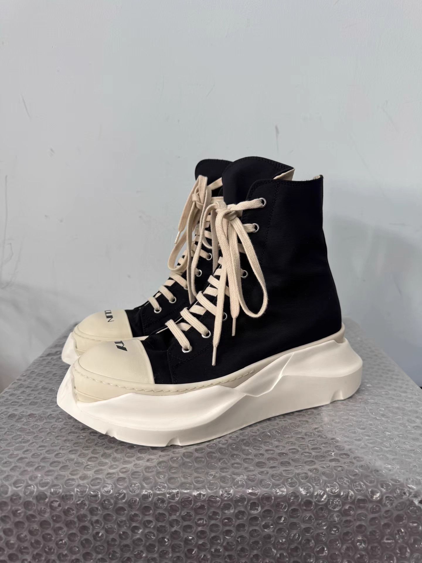 Rick Owens Rick Owens printed tank sole high-top Converse Size US 7 / EU 40 - 1 Thumbnail