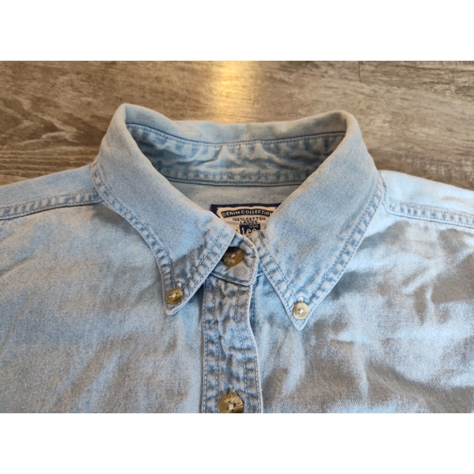 Lee VINTAGE Lee Women's Button-Down Shirt Denim Long Sleeve Embroidered Pillsbury Doughboy Blue 90s Casual, Workwear Size M / US 6-8 / IT 42-44 - 5 Thumbnail