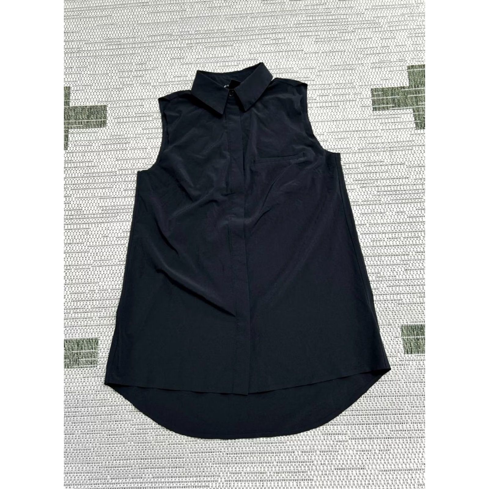 Athleta Athleta Urbanite II Tank Womens XS Black Stretch Lightweight Breathable Sleeveless Activewear Shirt Size ONE SIZE - 2 Thumbnail