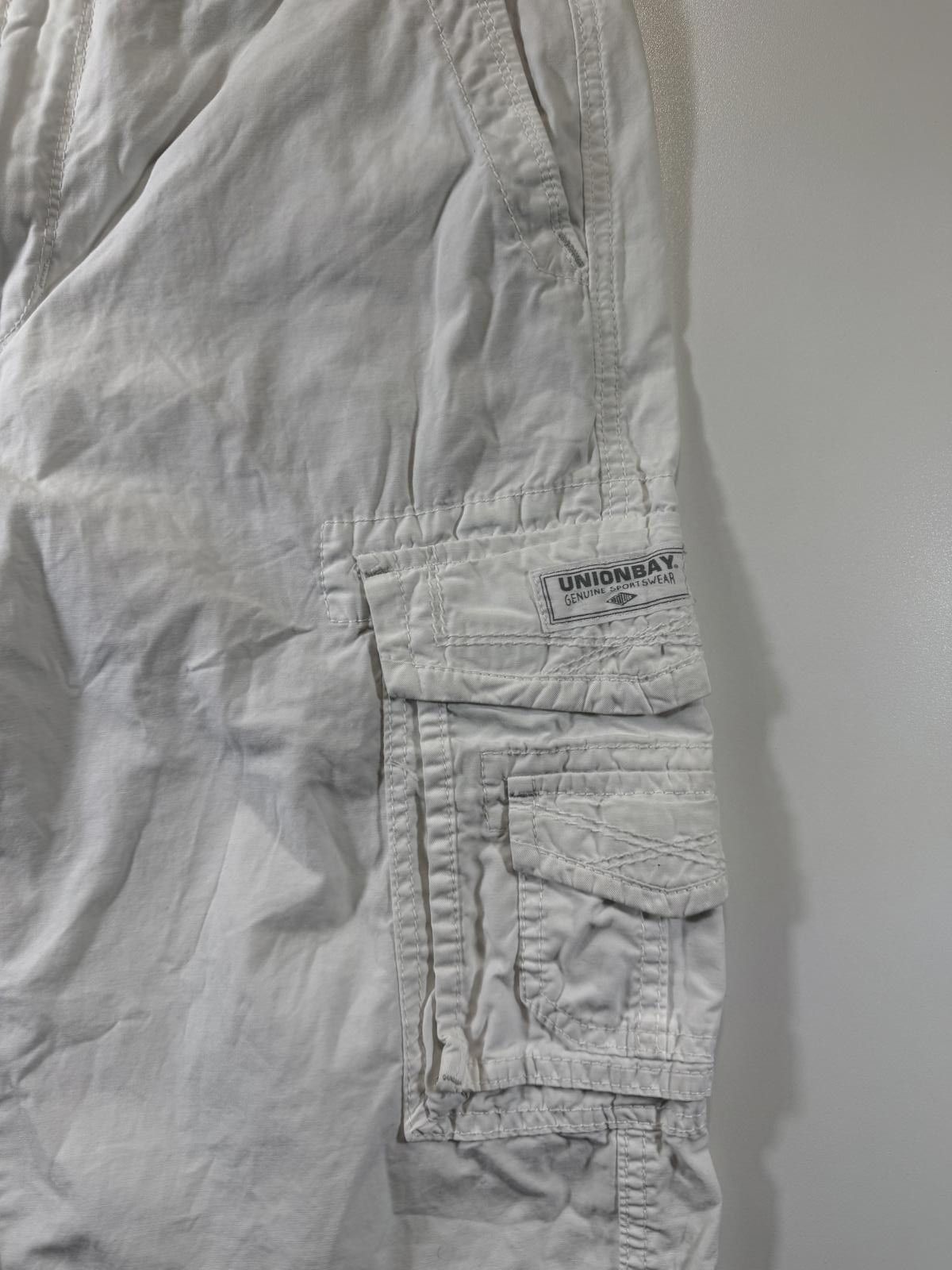 UNIONBAY Unionbay White Cargo Shorts with Multiple Pockets 32 Size US 32 / EU 48 - 2 Thumbnail