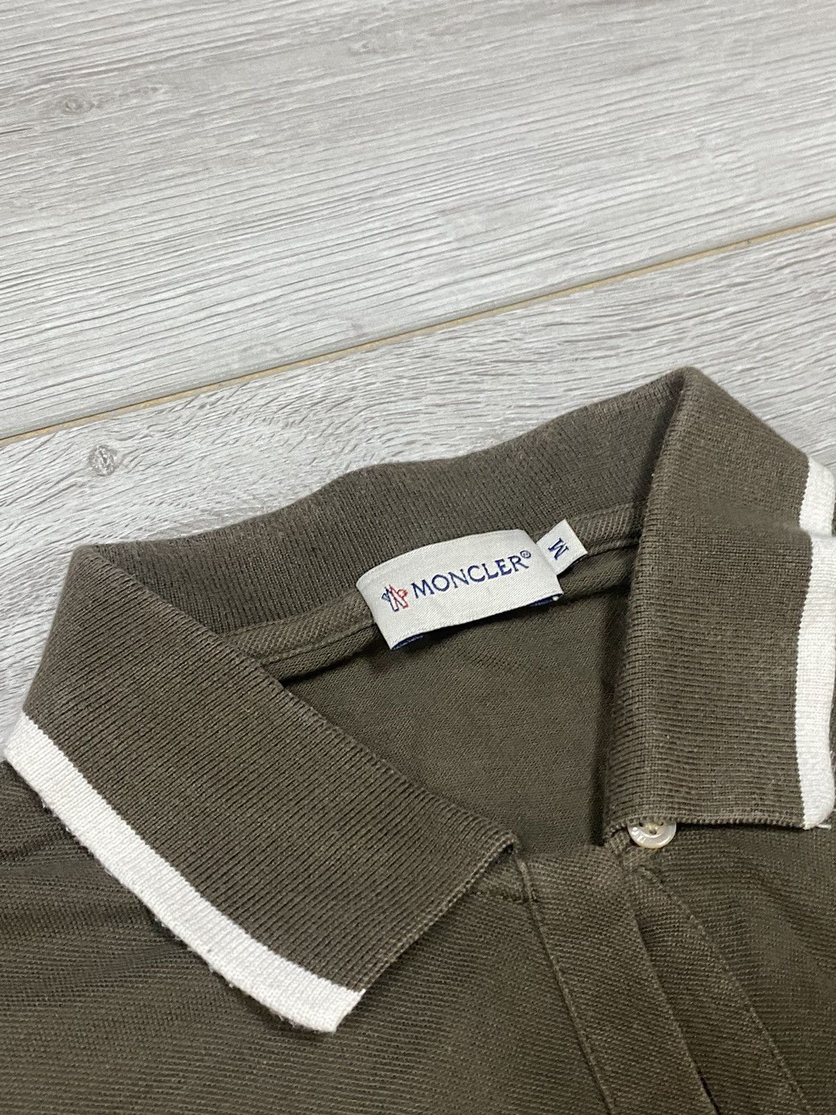 Moncler Moncler polo vintage buttons up Size M / US 6-8 / IT 42-44 - 3 Thumbnail