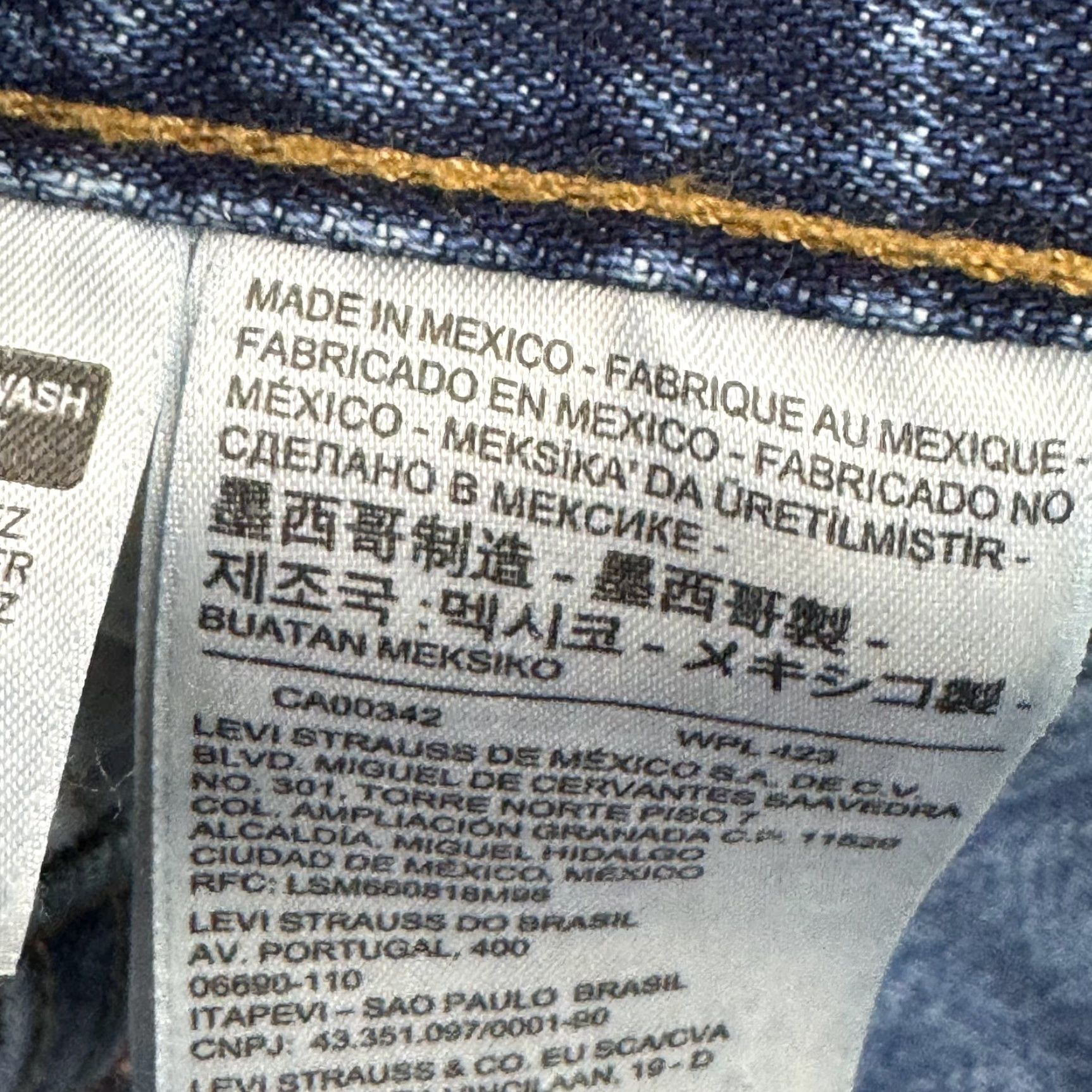 Levi's VINTAGE Levis 501 Jeans Mens 40x32 Blue Button Fly Denim Pants Faded Straight Classic Size US 40 / EU 56 - 7 Thumbnail