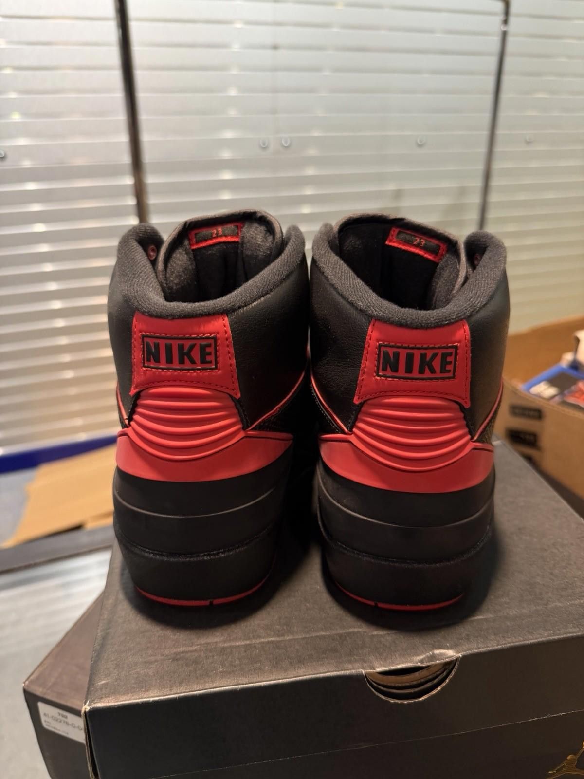 Nike Nike Air Jordan 2 Retro Alternate 87 red Black Sneaker 10 Size US 10 / EU 43 - 9 Thumbnail