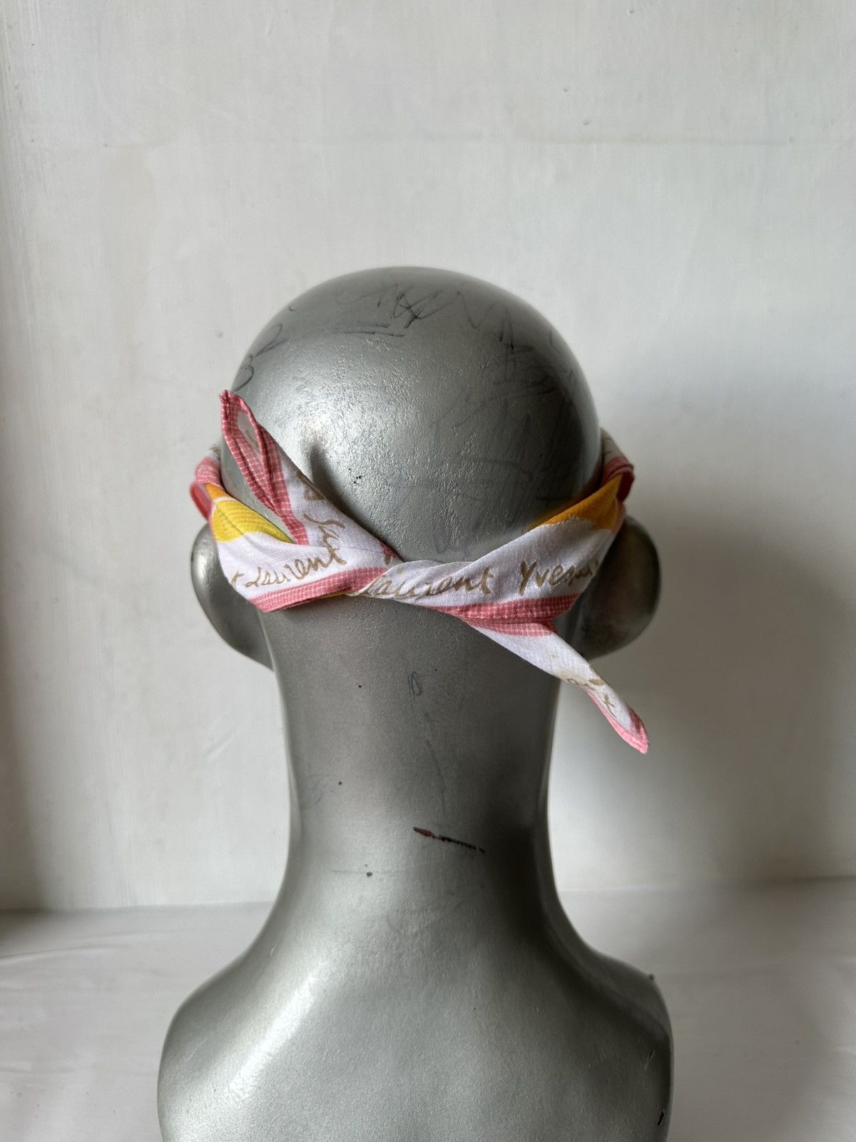 Vintage Vintage YSL Handkerchief/ Neckerchief/ Bandana Size ONE SIZE - 17 Thumbnail