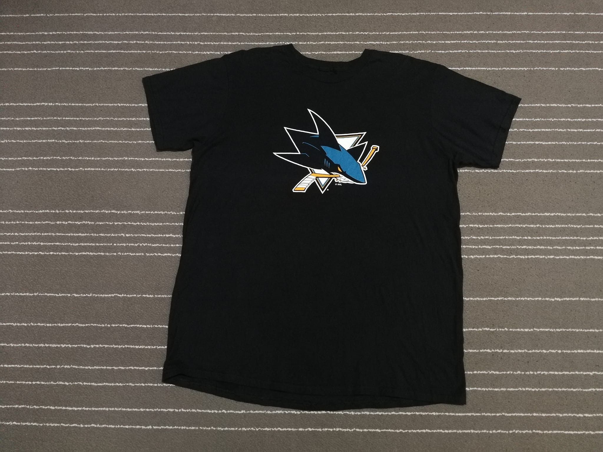 Vintage san jose Sharks X hanes X nfl L
