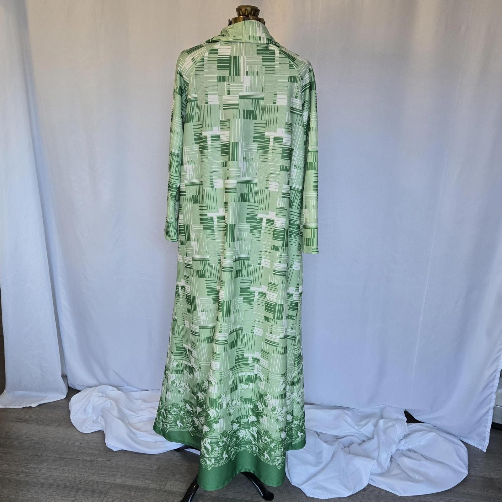 Designer 1970s Vintage House Dress 1970's Elaine Sklar Sz L Size L / US 10 / IT 46 - 2 Thumbnail