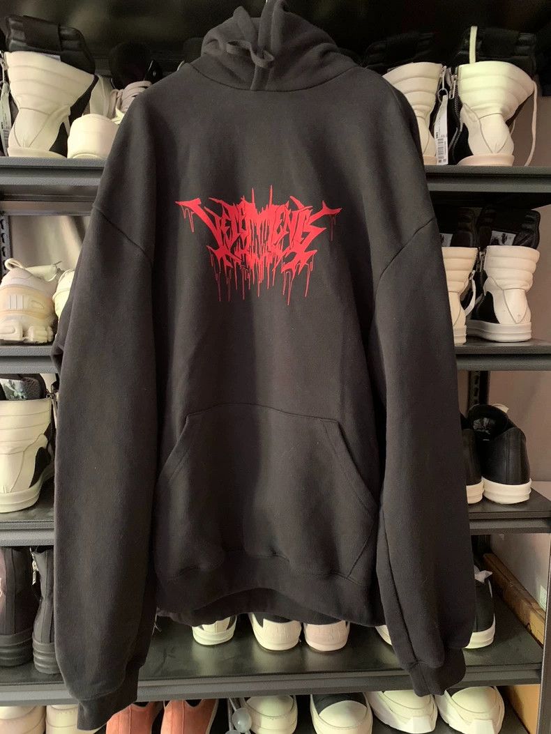 Vetements vetements 18ss Blood Drops Sanskrit Thick Sweatshirt 2501-N Size US XS / EU 42 / 0 - 1 Thumbnail
