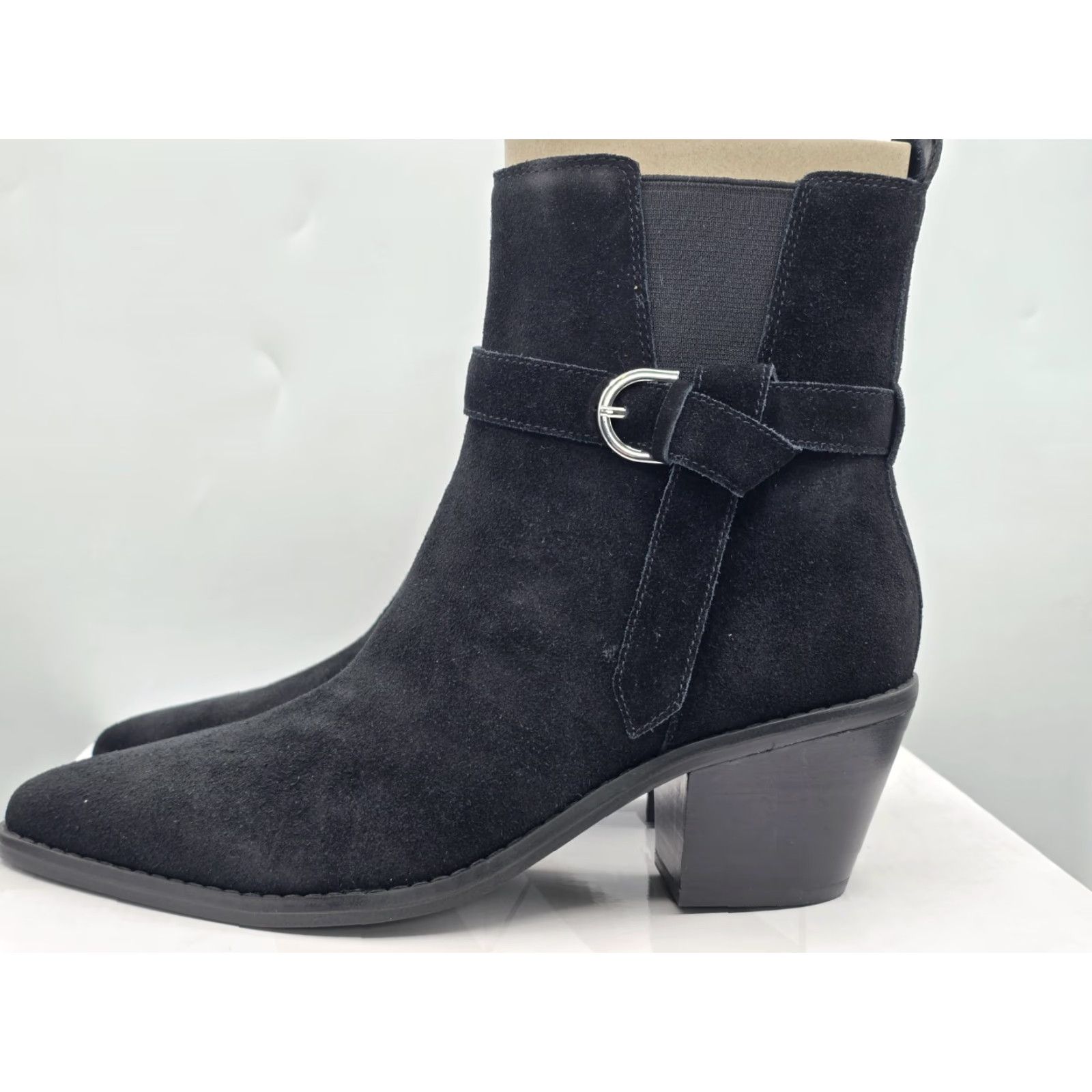 Nine West Nine West Lemone Block Heel Pointy Toe Suede Dress Booties Black Size 9 M Women Bootie Size M / US 6-8 / IT 42-44 - 4 Thumbnail