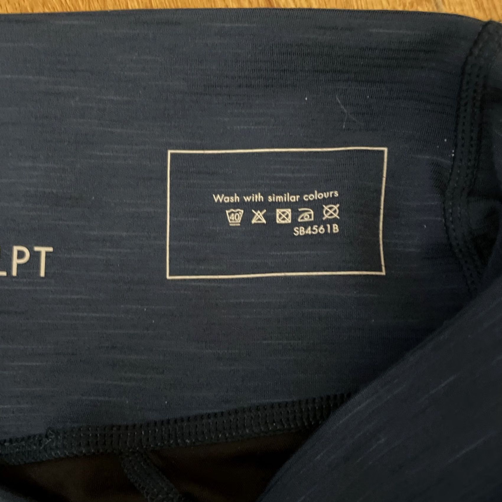 Sweaty Betty Sweaty Betty Leggings Womens XS Blue High Shine High Waisted 7/8 Tight Slim Legged Athletic Compression Skinny Inseam 24 in Womens Size 26" / US 2 / IT 38 - 7 Thumbnail
