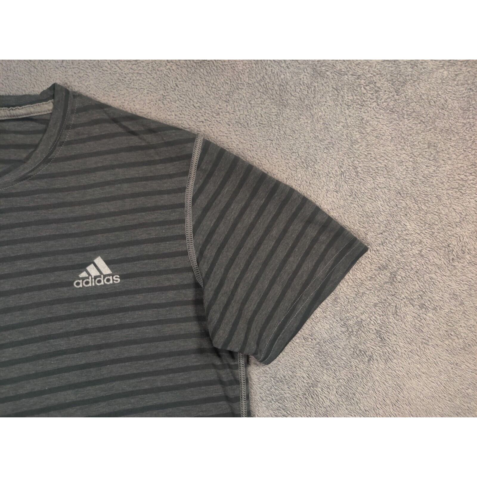 Adidas Adidas Shirt Adult Mens Small Gray Striped Spell Out Logo Size US S / EU 44-46 / 1 - 2 Thumbnail