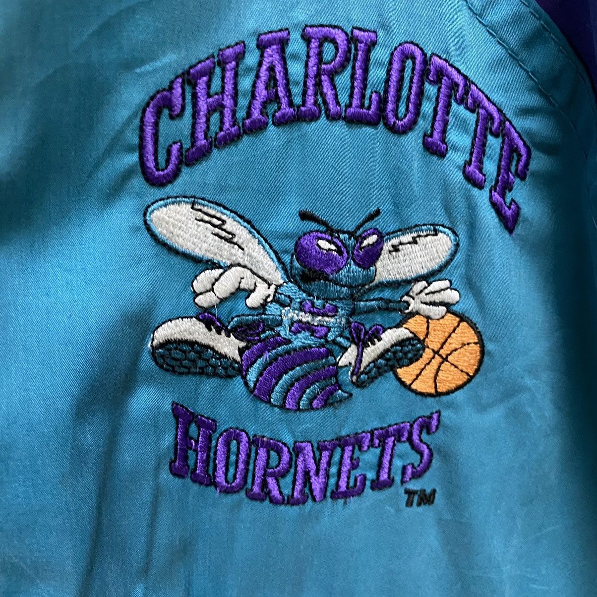 NBA Vintage Charlotte Hornett Pro Player By Daniel Young Size US L / EU 52-54 / 3 - 16 Thumbnail