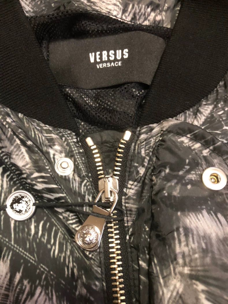 Versace Versace Amazon Rainforest Independent Design Jacket Silk S Size US L / EU 52-54 / 3 - 4 Thumbnail
