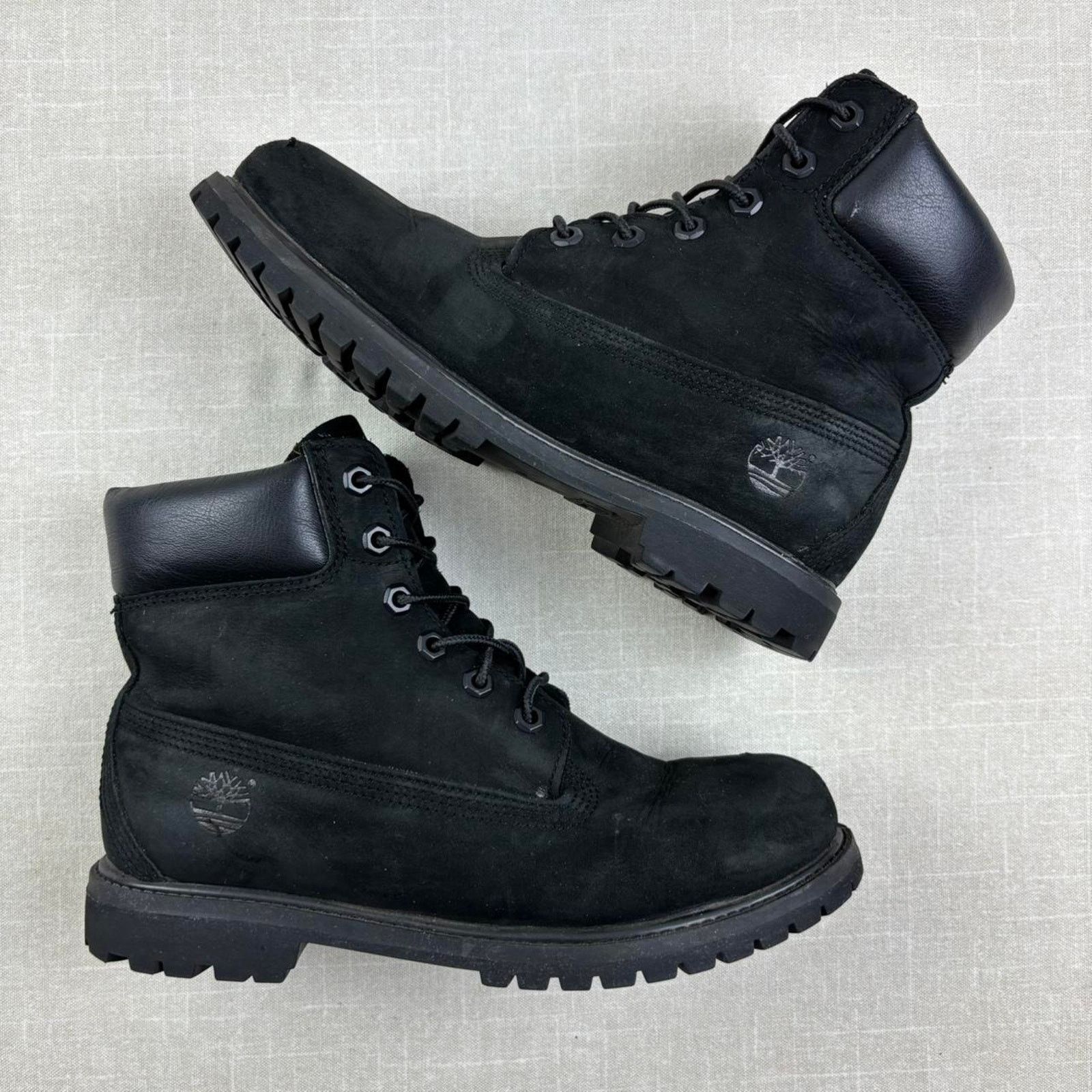 Timberland 🐈‍⬛ 2022 Timberland 6 Inch “Black Nubuck” 7.5M Size US 7.5 / EU 40-41 - 2 Thumbnail