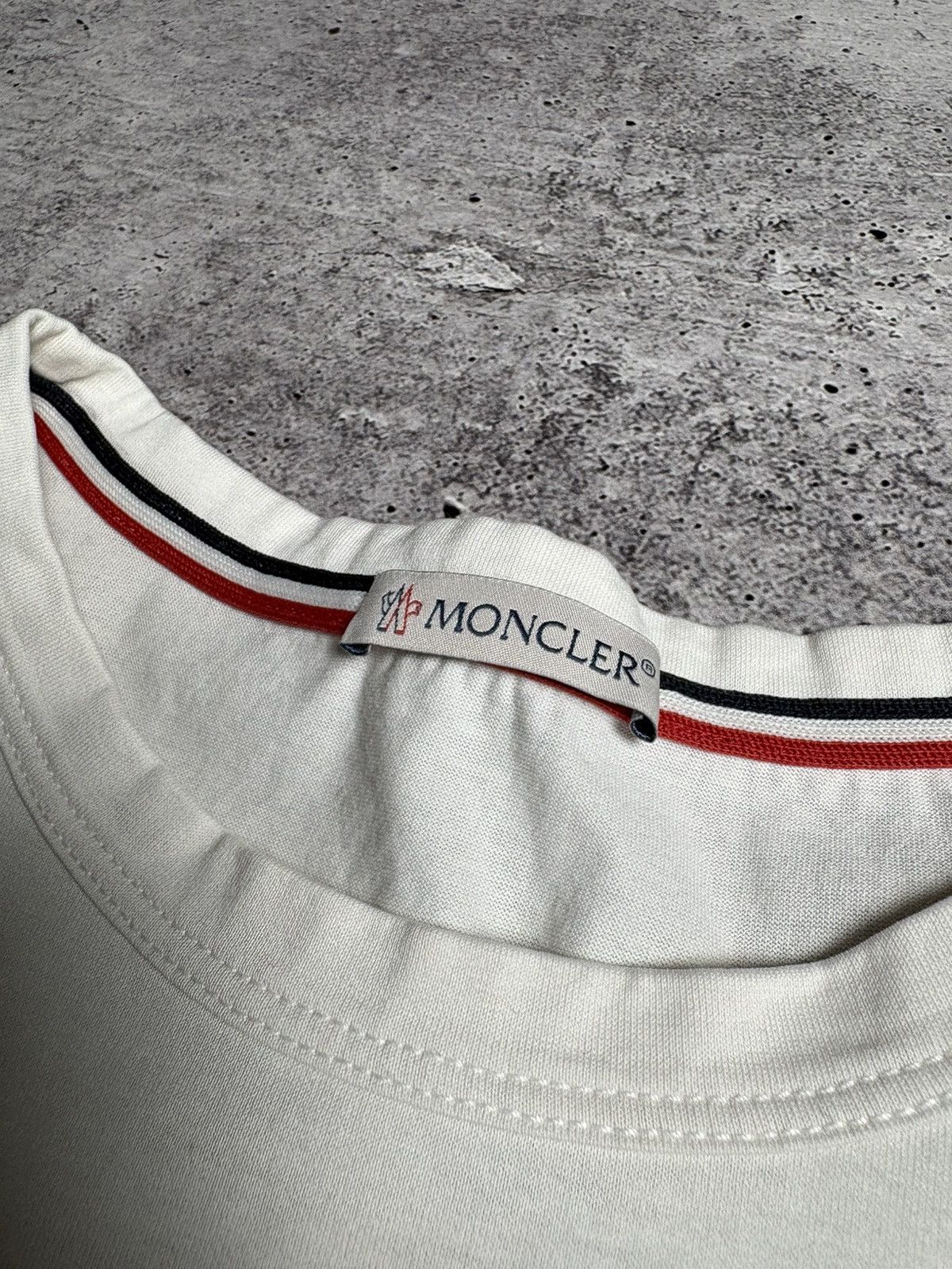 Moncler Moncler Luxury Sleeve Logo Tshirt Size US M / EU 48-50 / 2 - 7 Thumbnail