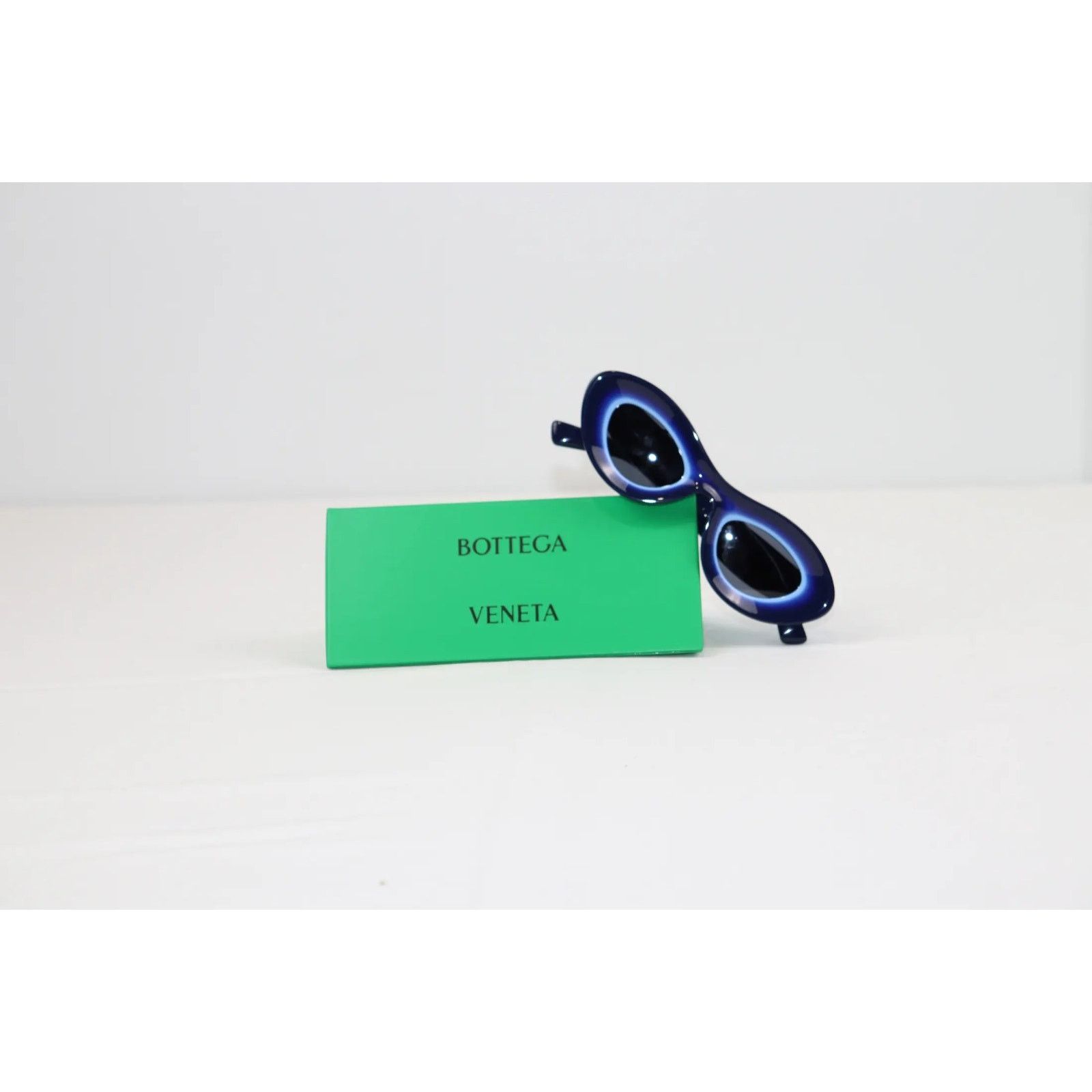 Bottega Veneta o1rshd Size: OS / Logo Frame Sunglasses in Blue Size ONE SIZE - 10 Thumbnail