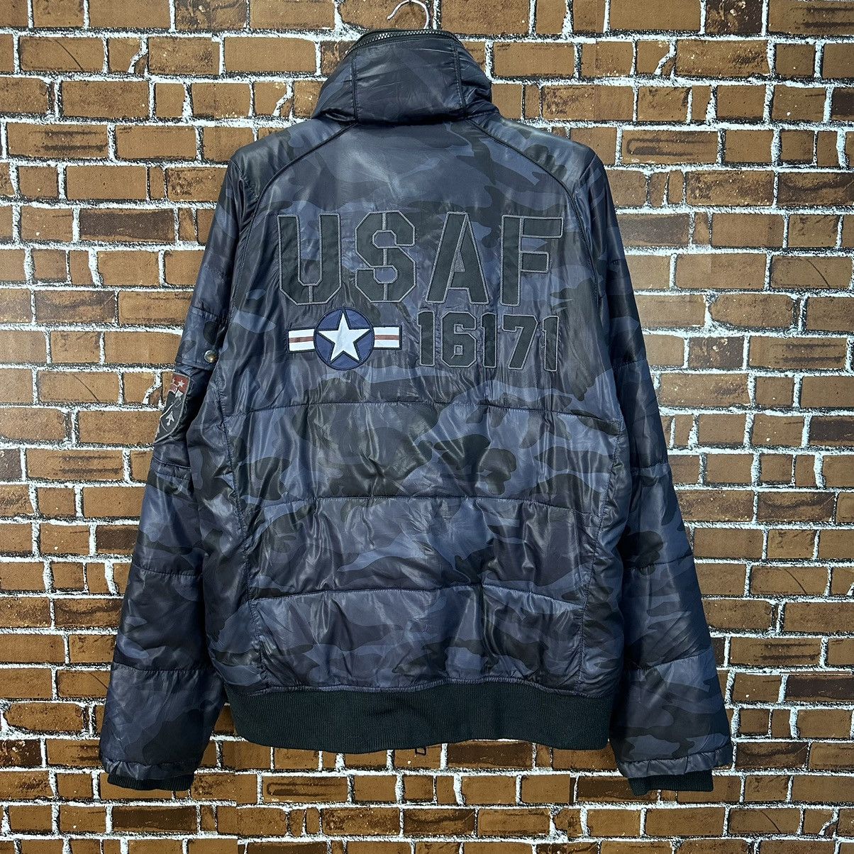 Avirex Vintage Avirex Air Force Bomber Puffer Jacket Z142 Size US XL / EU 56 / 4 - 1 Thumbnail