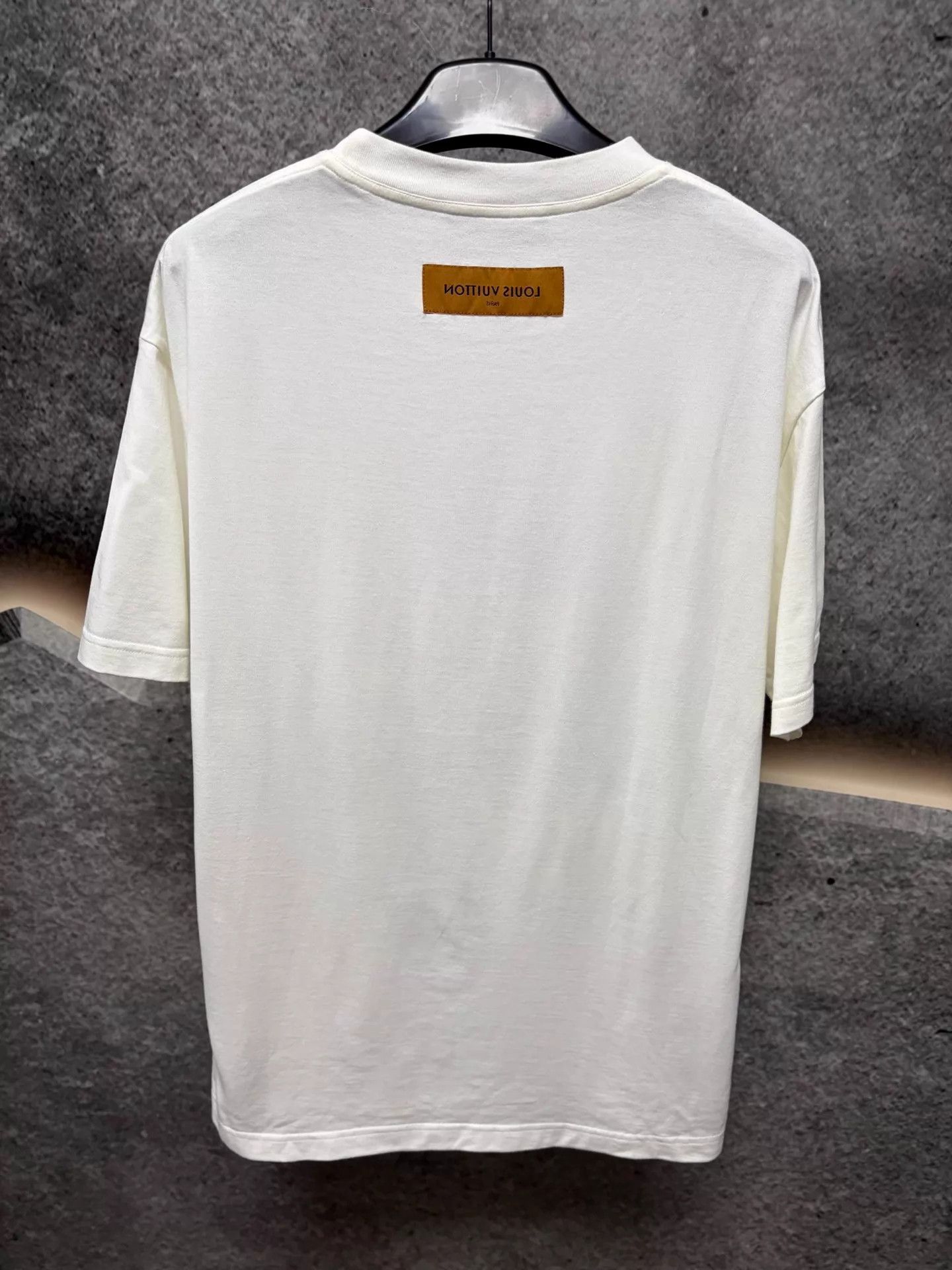 Louis Vuitton LV short sleeve tee White L Like New Size US L / EU 52-54 / 3 - 2 Thumbnail