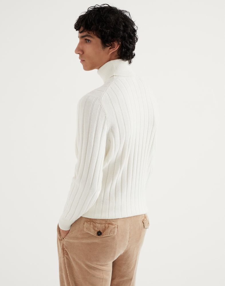 Brunello Cucinelli o1w1db10825 Cashmere Turtleneck Sweater in White Size US S / EU 44-46 / 1 - 4 Thumbnail