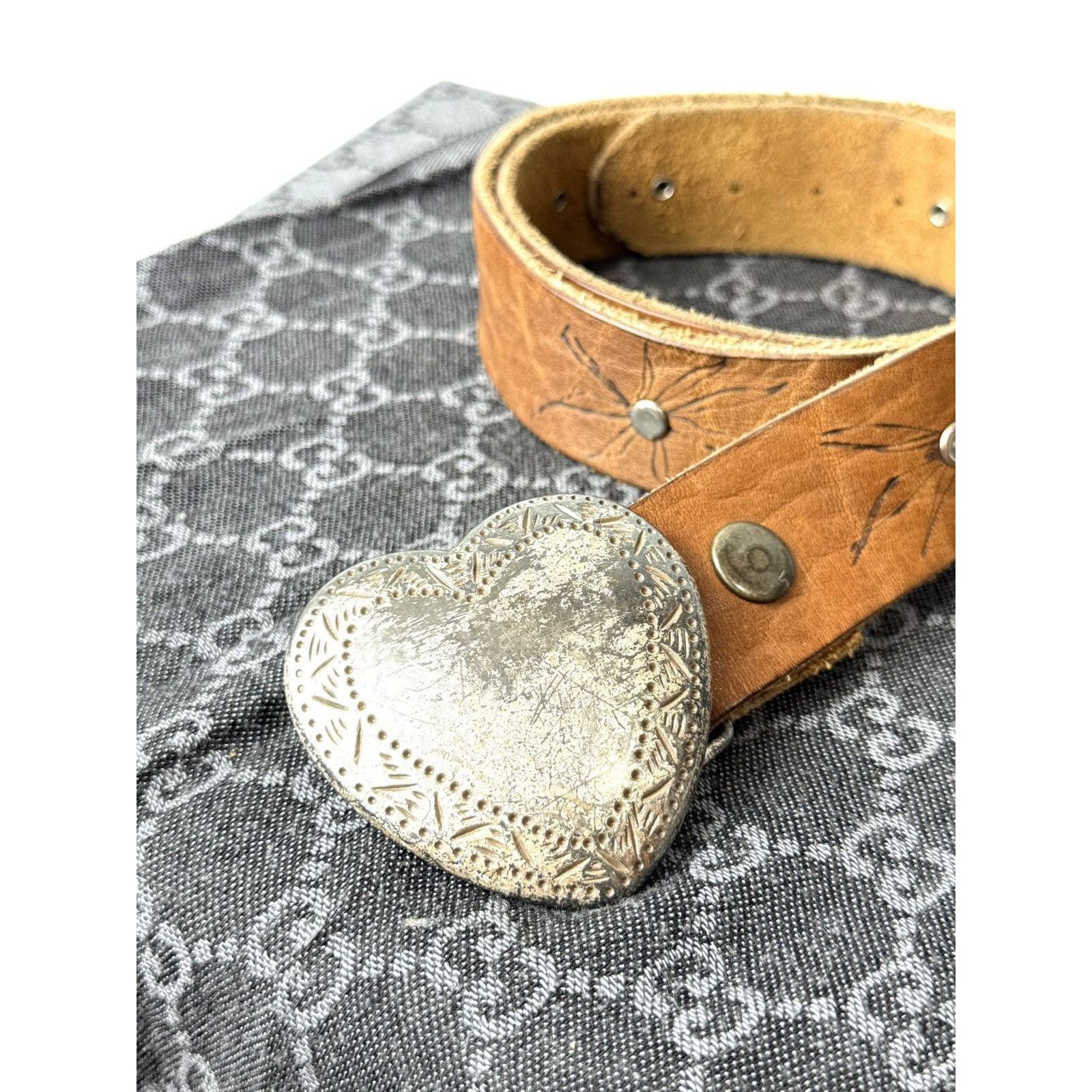 Cowboy Equipment Vintage Metal Heart Leather Cowboy Belt Western American Size ONE SIZE - 2 Thumbnail
