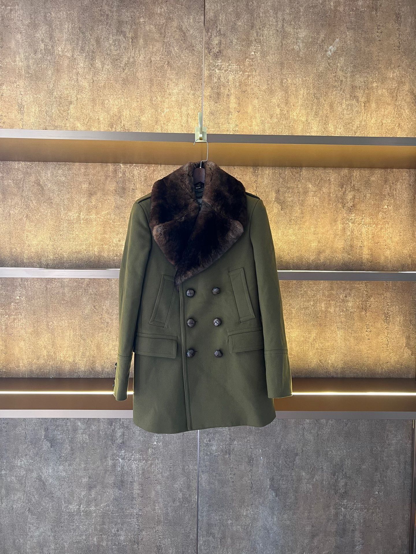 Burberry Burberry Fur Collar Coat Size US S / EU 44-46 / 1 - 1 Thumbnail