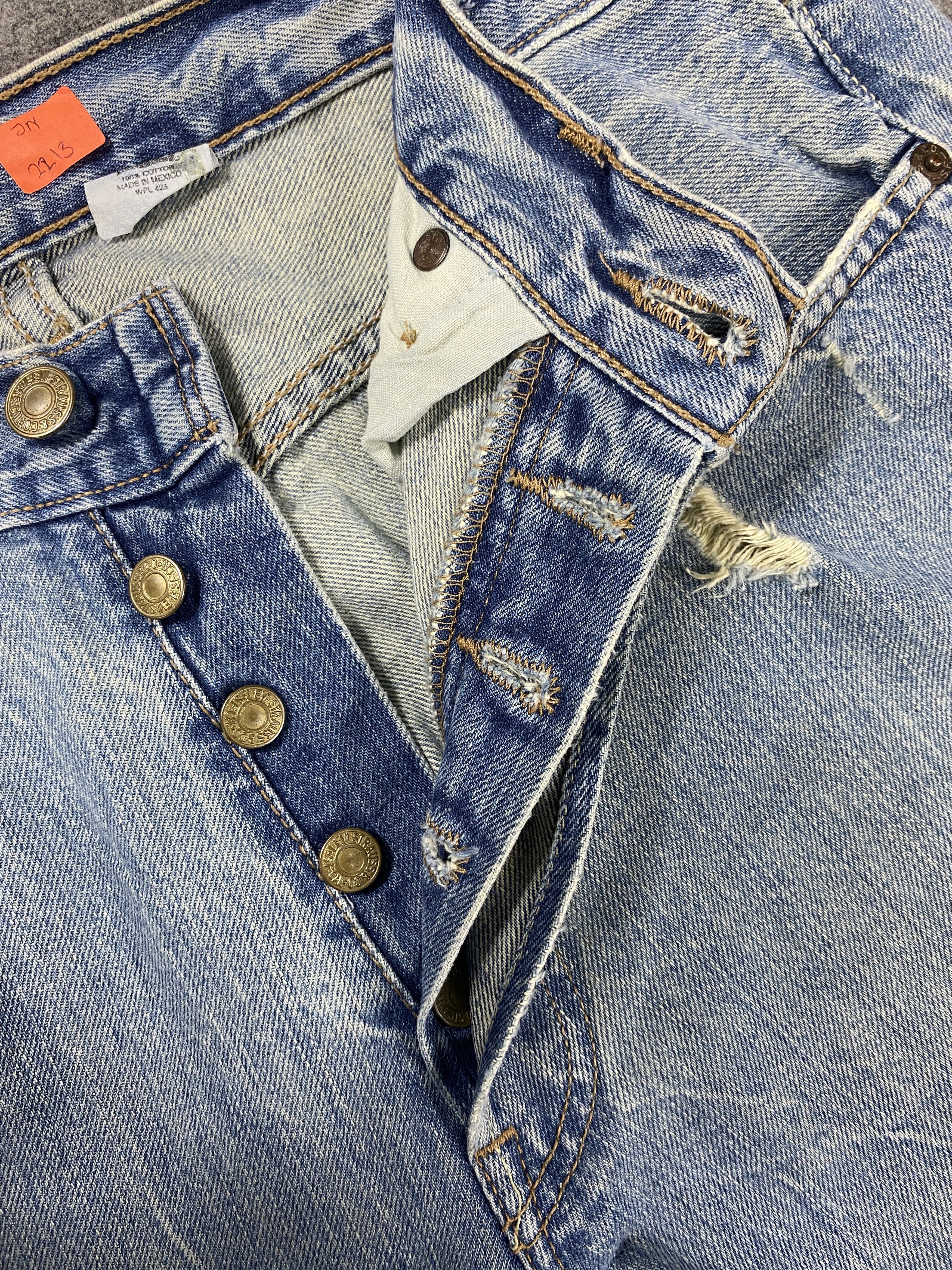 Levi's Distressed Blue Vintage Levi's 501 Jeans 32x34 Denim -JN2213 Size US 32 / EU 48 - 6 Thumbnail