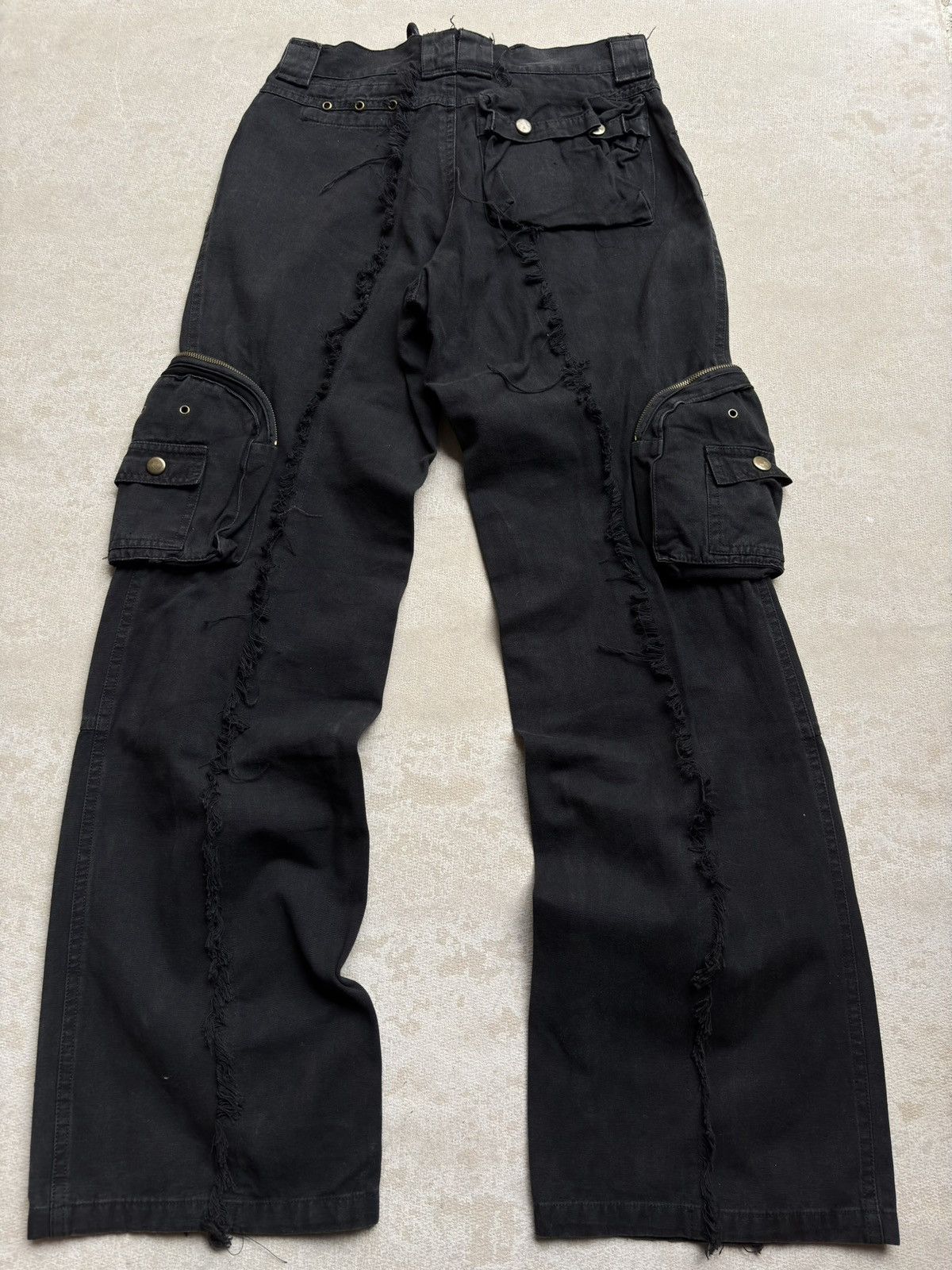 PPFM VERTGARMENTS frayed cargo pants Size US 26 / EU 42 - 2 Thumbnail