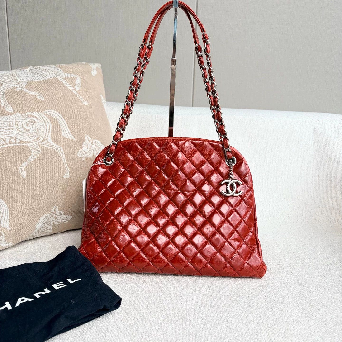 Chanel Pre-loved Bag Very good condition Size ONE SIZE - 1 Thumbnail