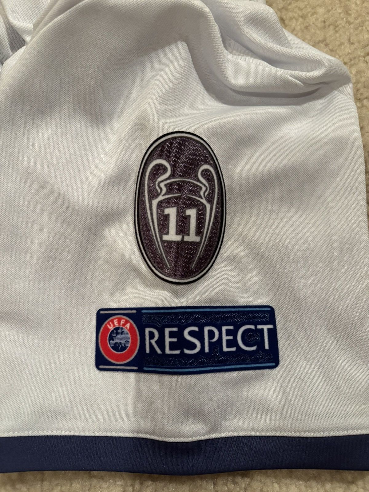 Adidas Real Madrid 2016/17 Benzema Home Jersey Size US L / EU 52-54 / 3 - 7 Thumbnail