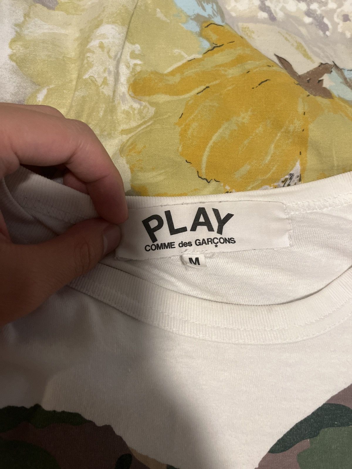 Comme des Garcons PLAY Comme des Garcons White Play Heart T Shirt Size US M / EU 48-50 / 2 - 2 Thumbnail