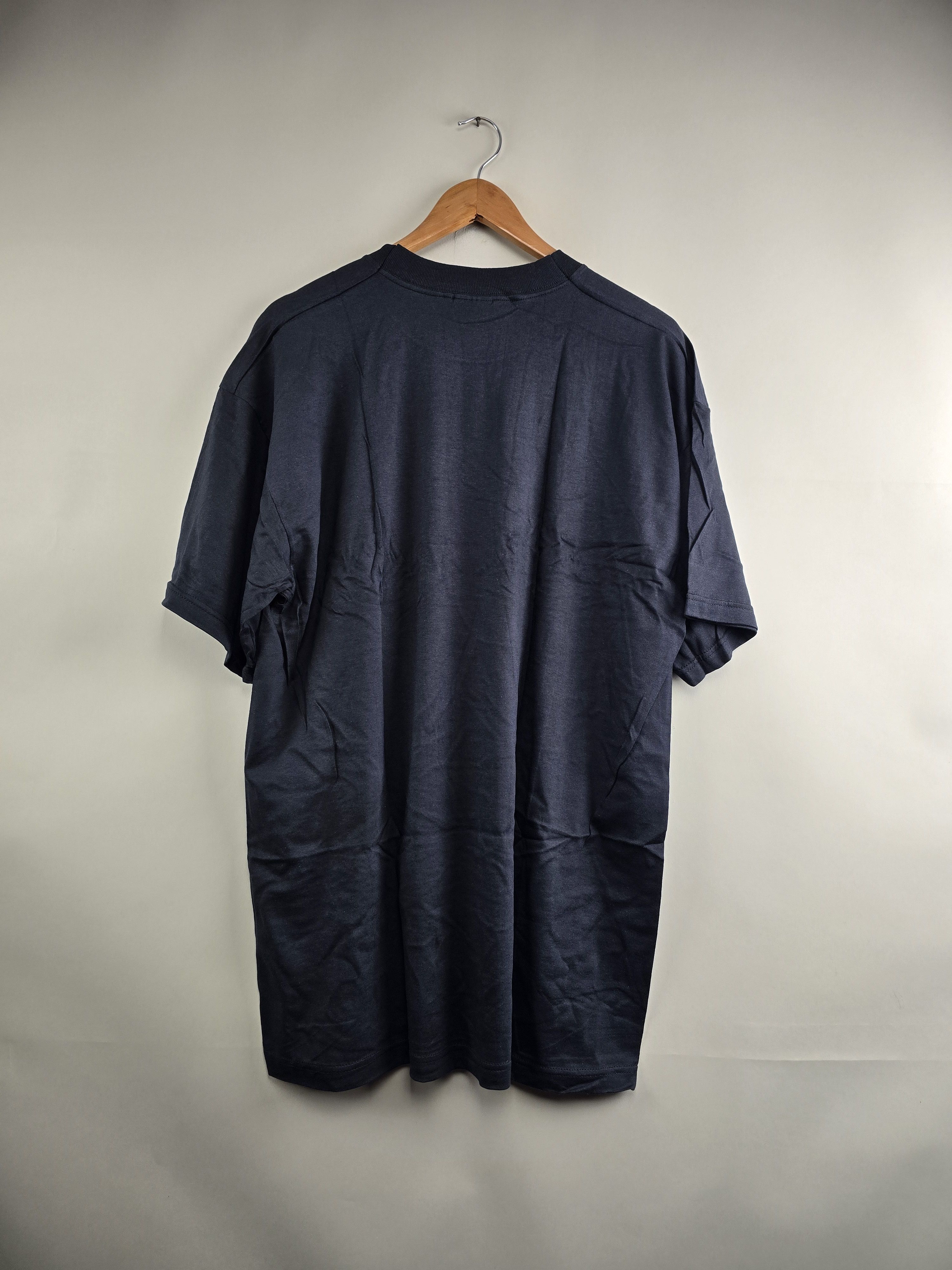 Anime × Microsoft × Vintage 2000 Konami Metal Gear Solid Gaming Anime tee XL 24" 32" Size US XL / EU 56 / 4 - 5 Thumbnail