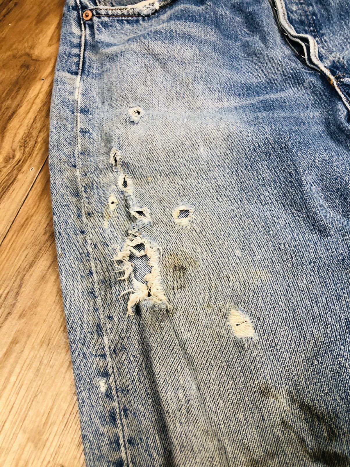 Levi's Levis Distresses Jeans (37) Size US 29 - 9 Thumbnail