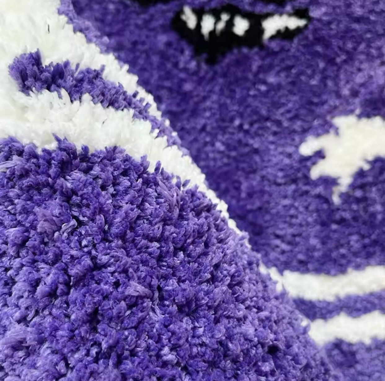 Vintage Purple Towel Doll Tufted Rug Size ONE SIZE - 6 Thumbnail