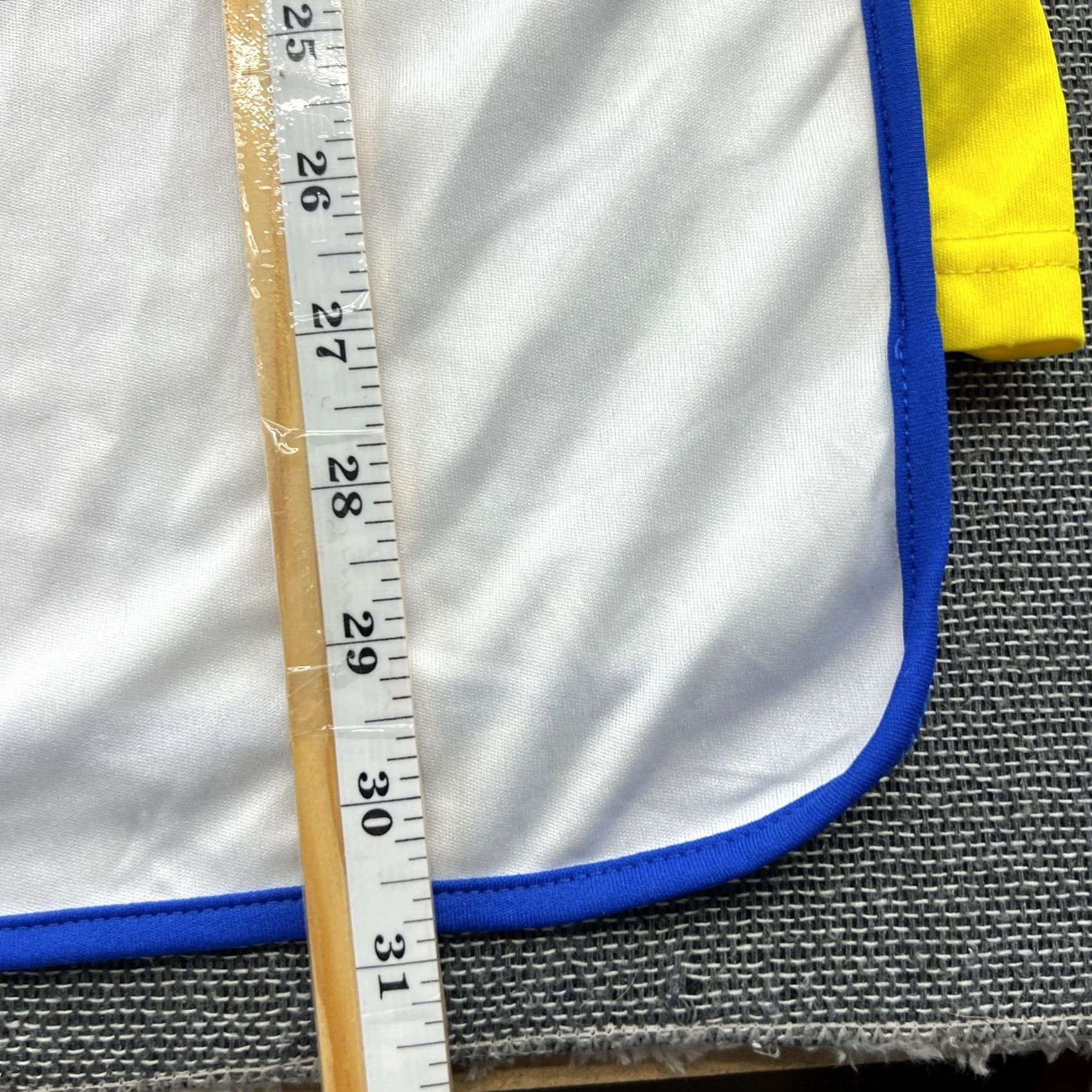 Macron Leeds United 2012 2013 Home Mens Football Jersey XL Macron Long Sleeve White Jersey Mens XL White Football Macron Long Sleeve Vintage Size US XL / EU 56 / 4 - 5 Thumbnail