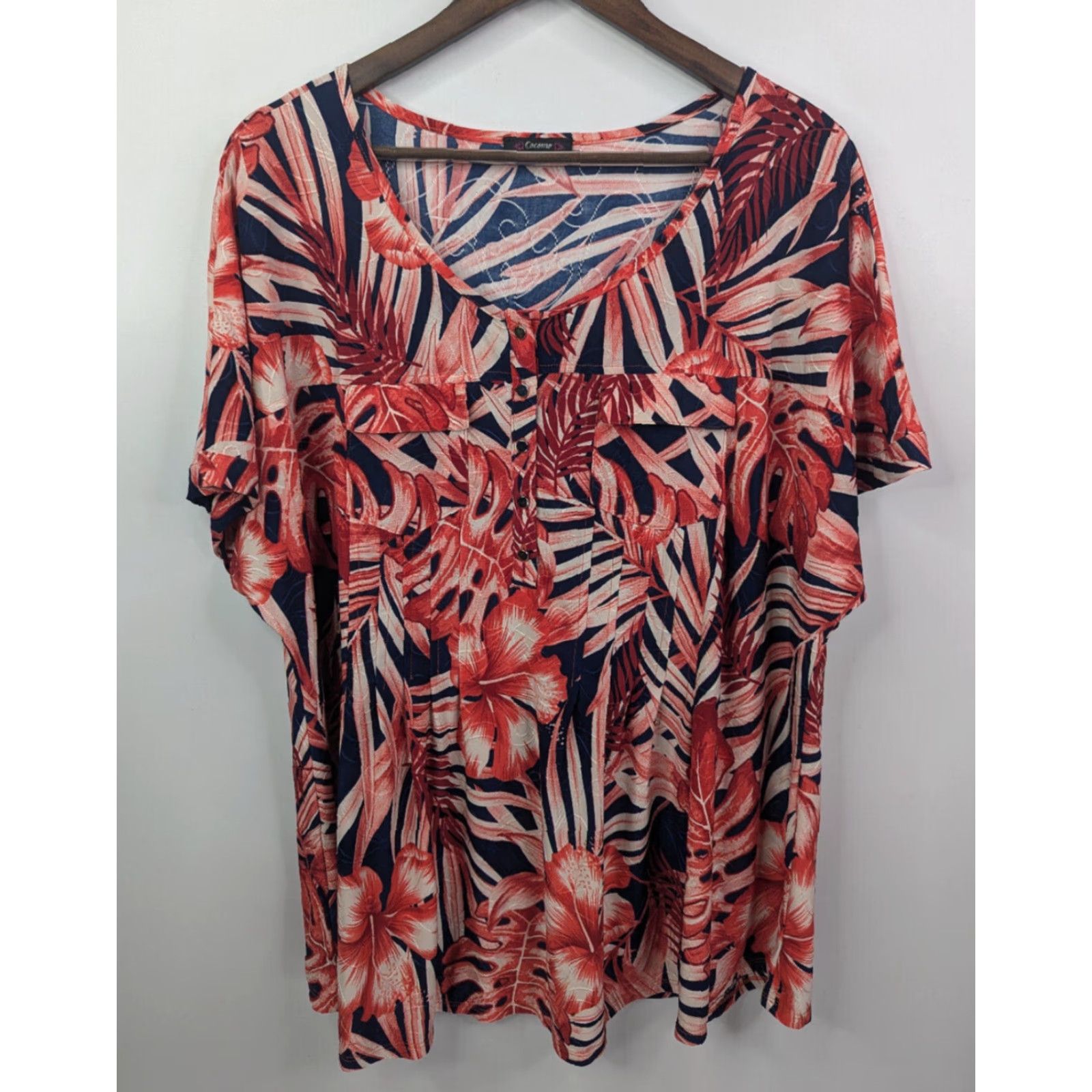 Vintage Cocomo Woman 2X Floral Leaf Short Sleeve Pintuck Button Top V-Neck Henley Shirt Womens Plus Size 2X Red Caplette Concept Size XXL / US 16-18 / IT 52-54 - 2 Thumbnail