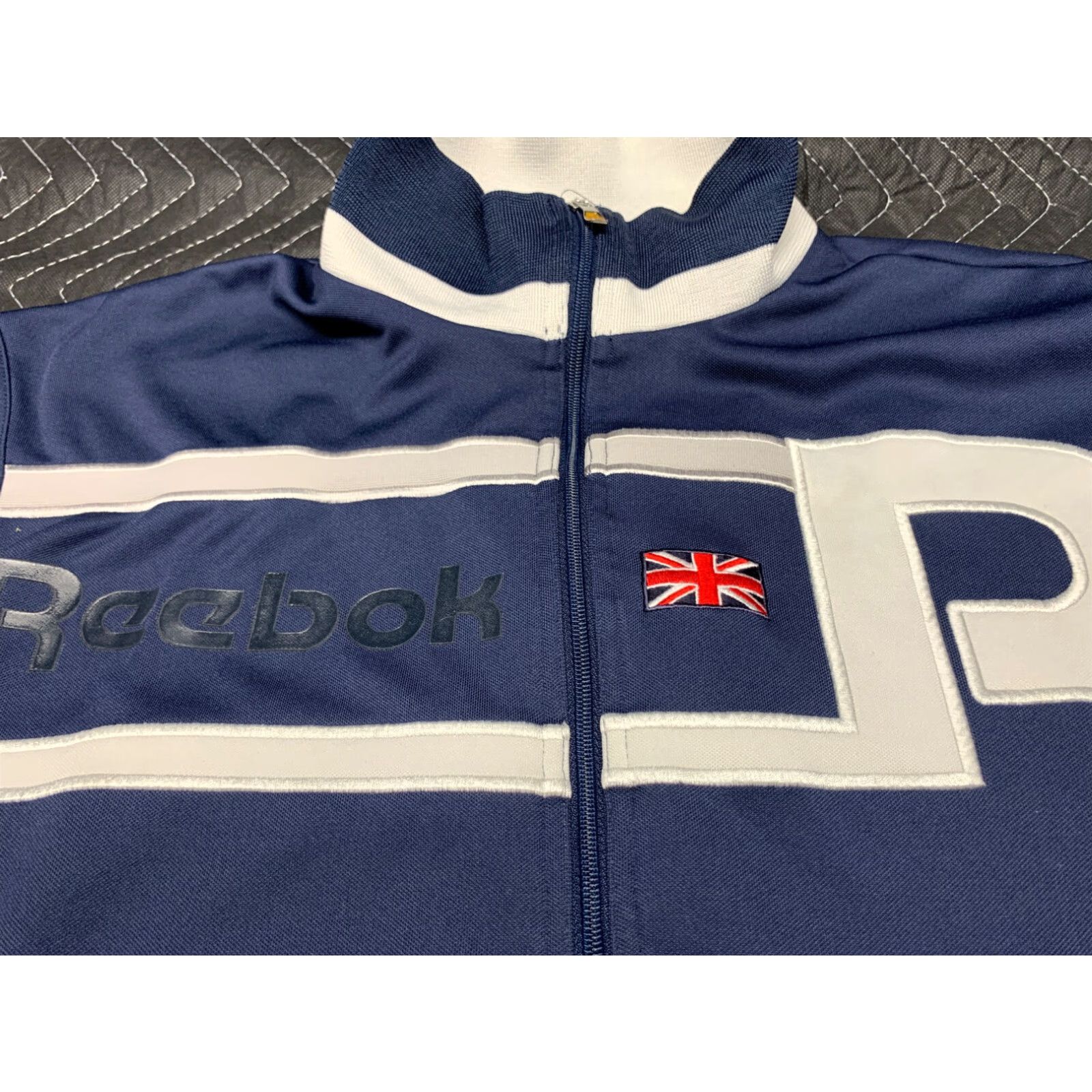 Reebok VINTAGE Reebok Classic Track Jacket British Flag Short Sleeve Full Zip Blue Mens Large Size US 33 - 3 Thumbnail