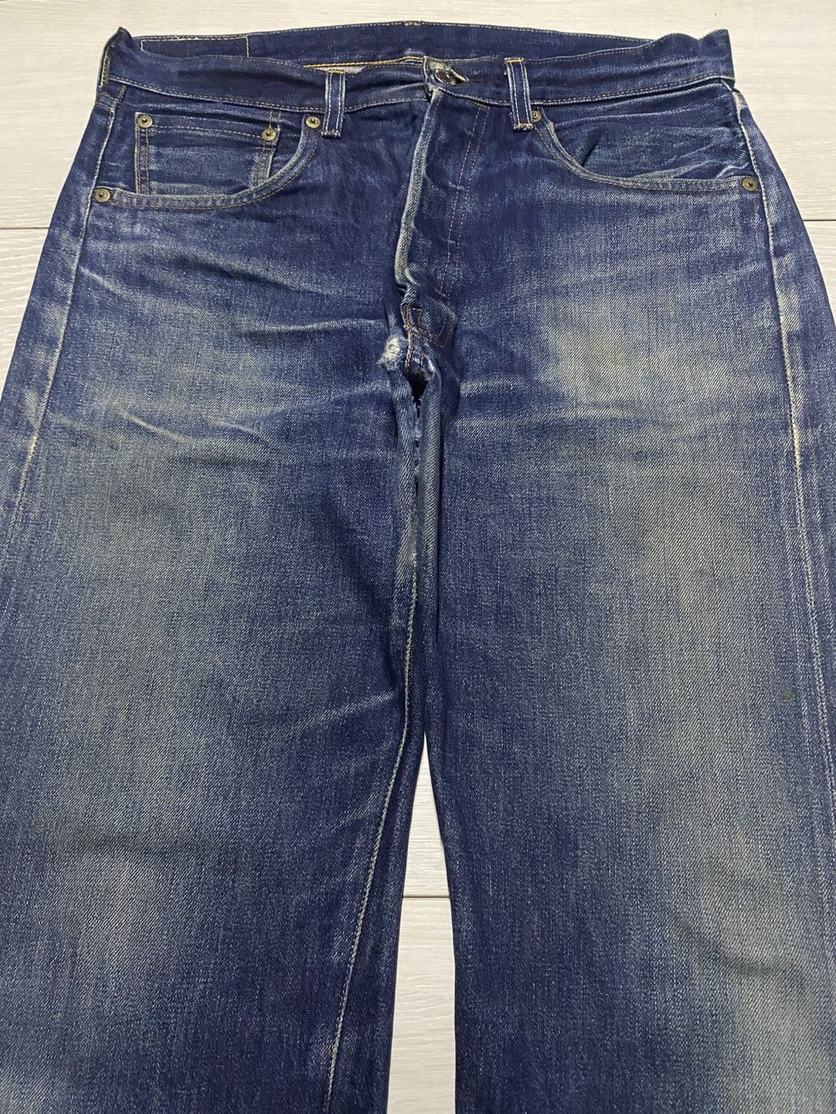 Levi's Vintage Clothing LVC 501 xx BigE ButtonFly Twist Leg Selvedge Repair Jeans Size US 32 / EU 48 - 3 Thumbnail
