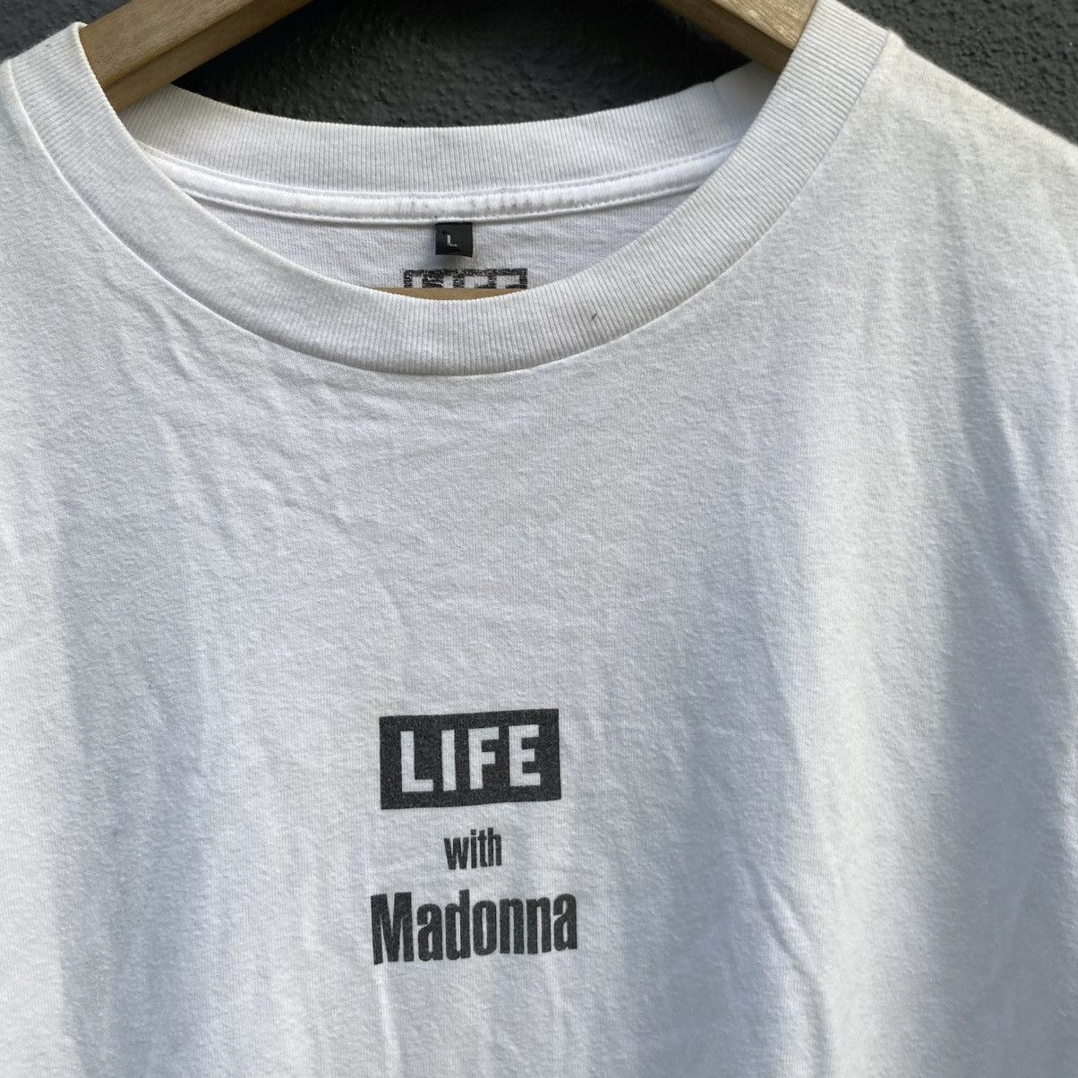 Band Tees Thrashed Madonna ERD GRUNGE Band Tee Size US L / EU 52-54 / 3 - 4 Thumbnail