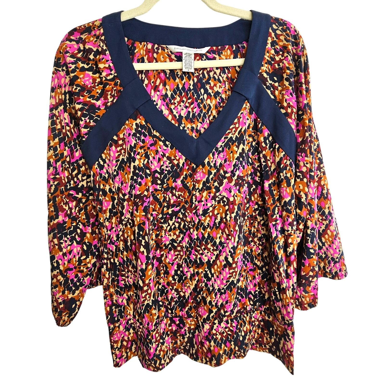 Diane von Furstenberg DVF Diane Von Furstenberg Darcey Silk Blouse 2 Loud Luxury Size XS / US 0-2 / IT 36-38 - 1 Thumbnail